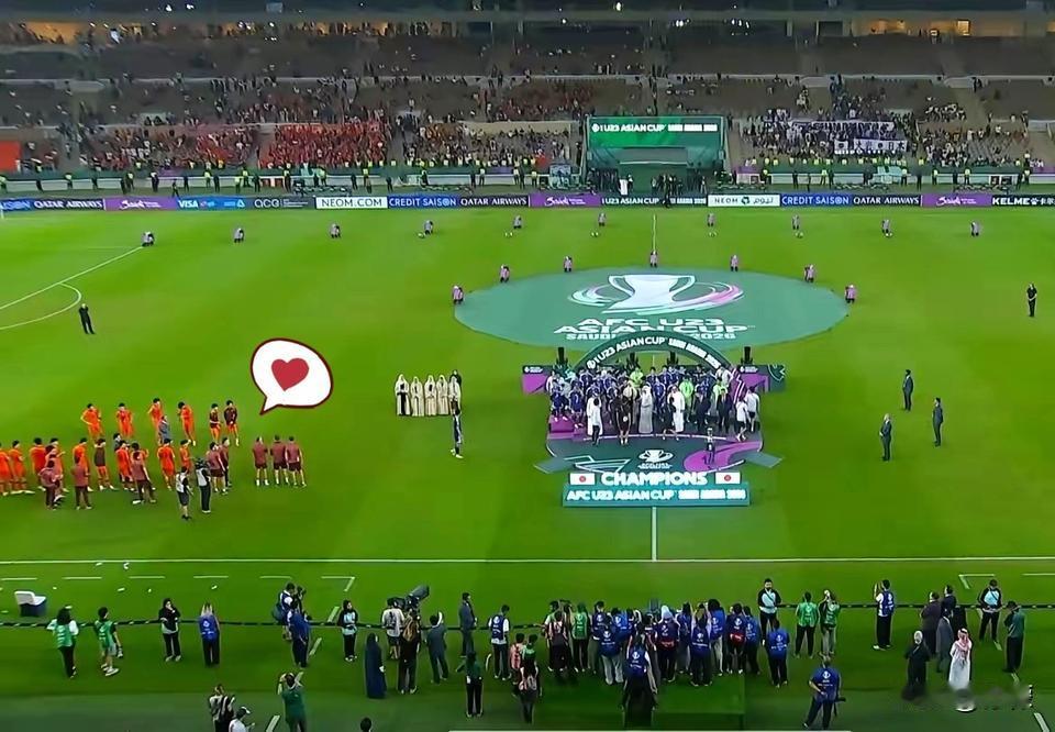 果然球品见人品，颁奖礼后中国队的表现，再一次证明了我们这些球员的人品！虽然