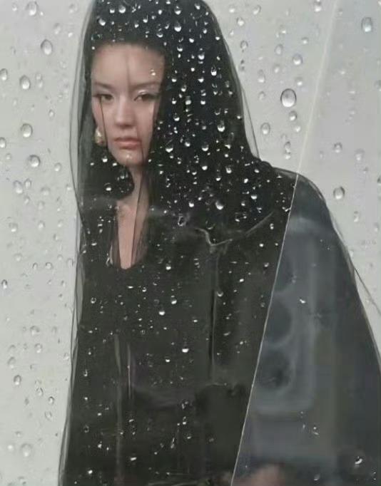 这啥啊？造型师和摄影师的心还安吗？​​​