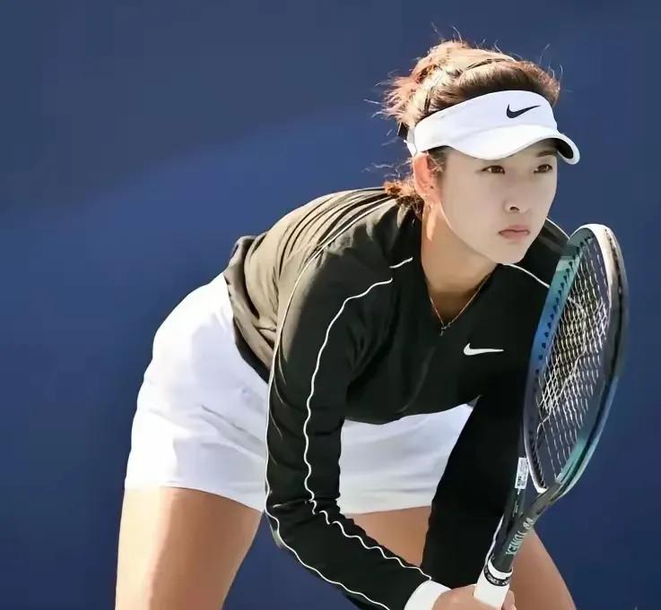 曹雅倩与王欣瑜究竟谁才是中国第一网坛美女？曹雅倩与王欣瑜同为当今女子网坛的当