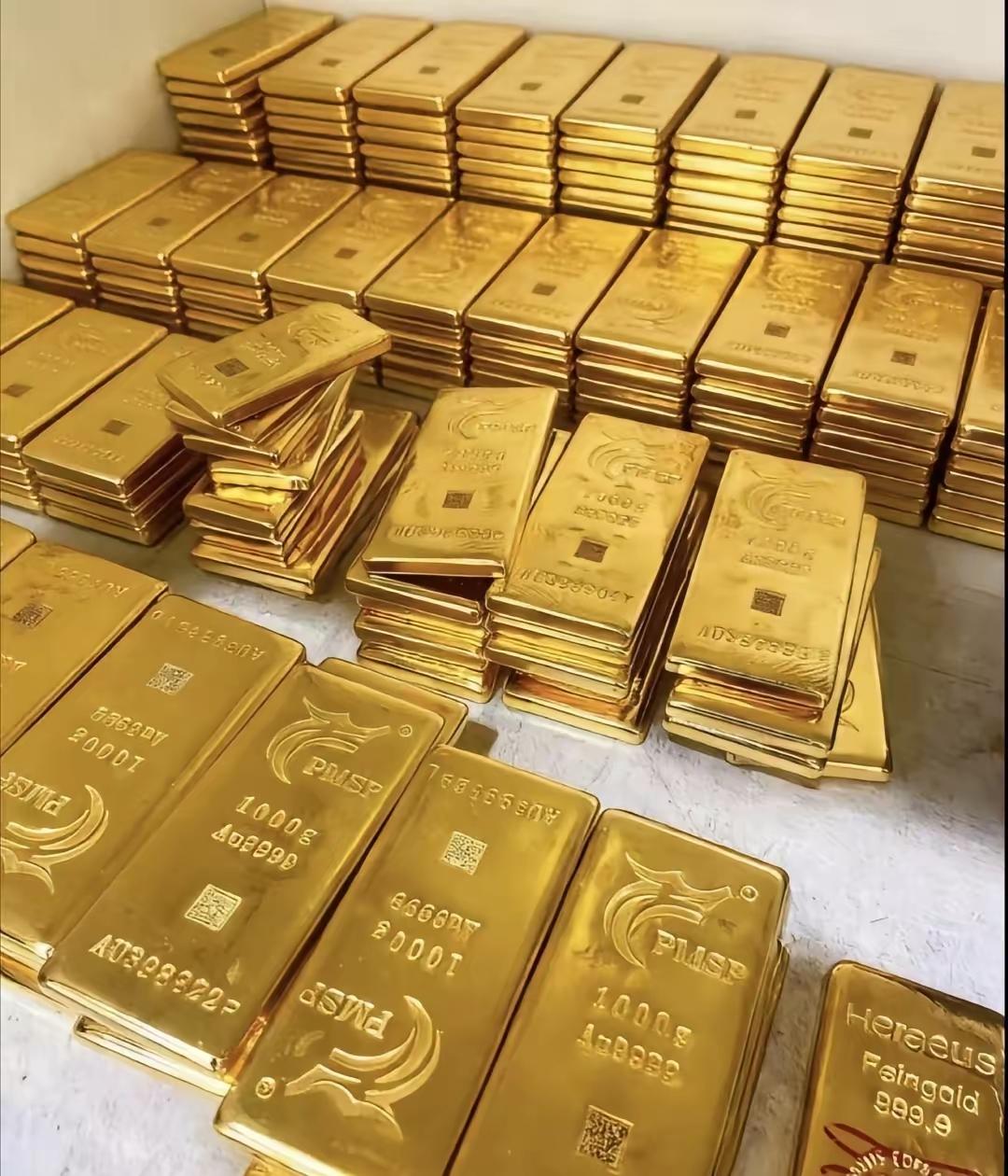 全球各国集体“逃离”美元！多国偷偷搬空美国黄金，背后信号太不简单今天刷到一
