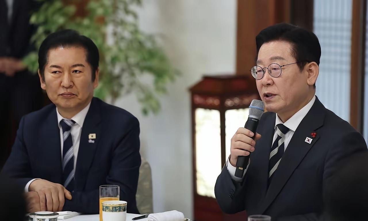 ​如释重负。最新结果已经出来了，韩国原总统尹锡悦被判无期徒刑，那就说明一个问题，