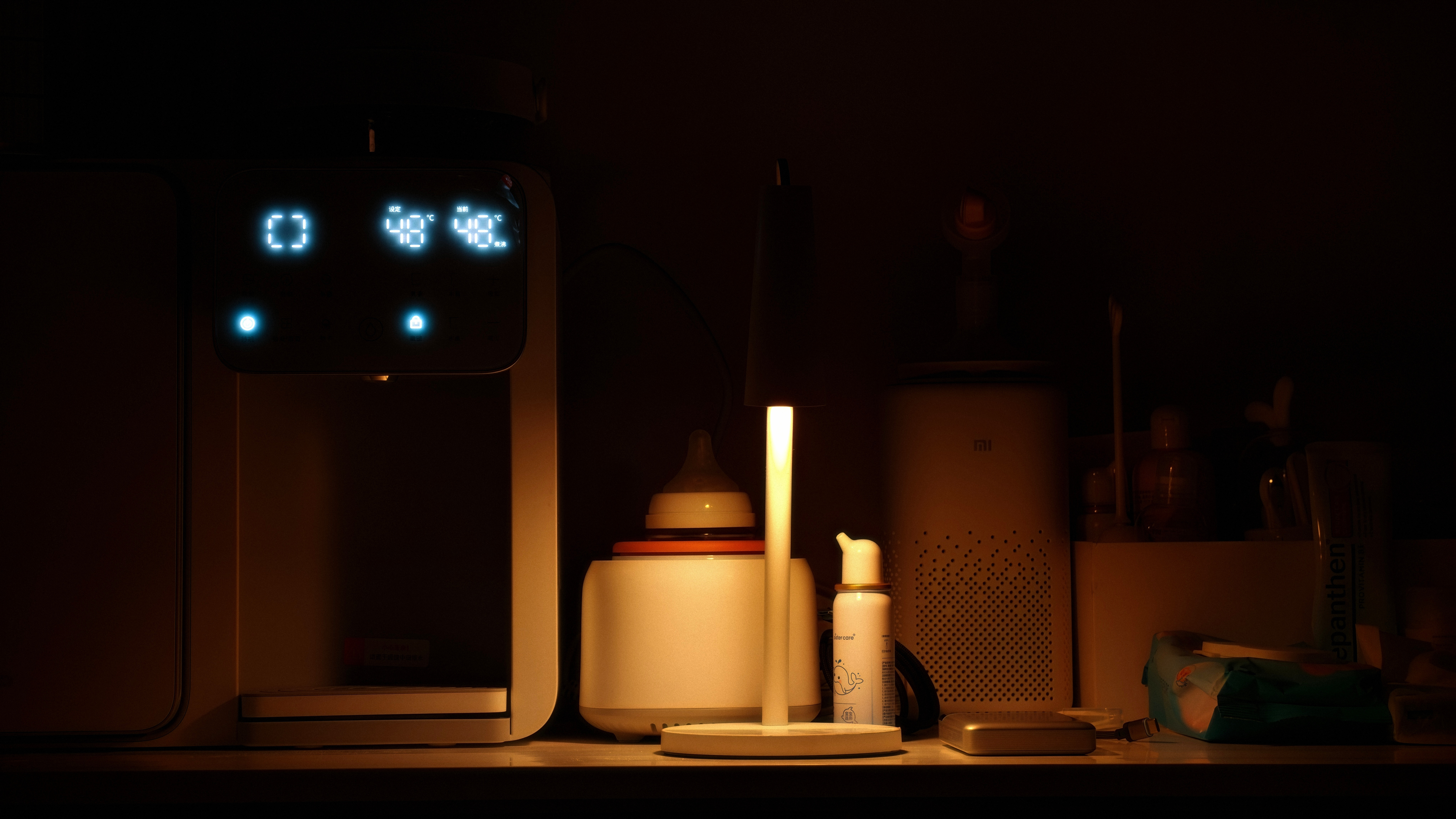 兄弟们都睡了吗？我爬起来给小牙当奴隶了