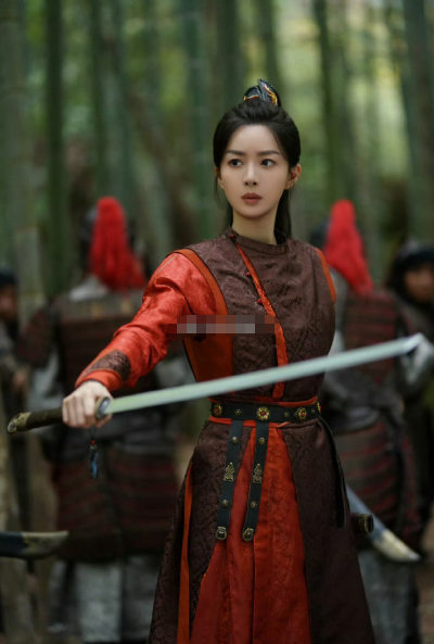 添油加醋编排别人的八卦，说书人把谣言说得天花乱坠。冷月冲上去的一脚，既是为朋友撑