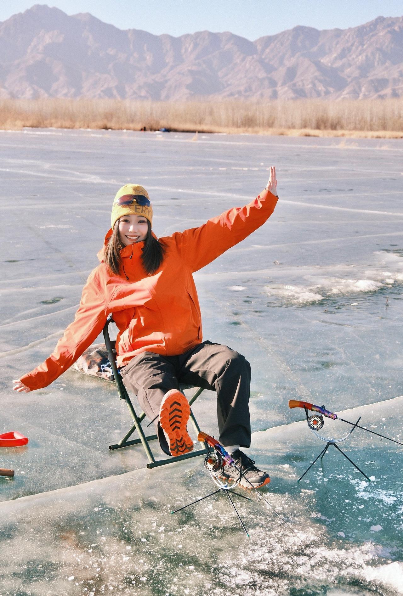 冬天的快乐真的是踏冰带来的上次感受了白河的冰河世纪这次又穿越到妫水河的冰河世