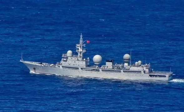 美军又要头疼了，根据澳大利亚媒体的报道，中国815A电子侦察船已南下澳洲，围观美