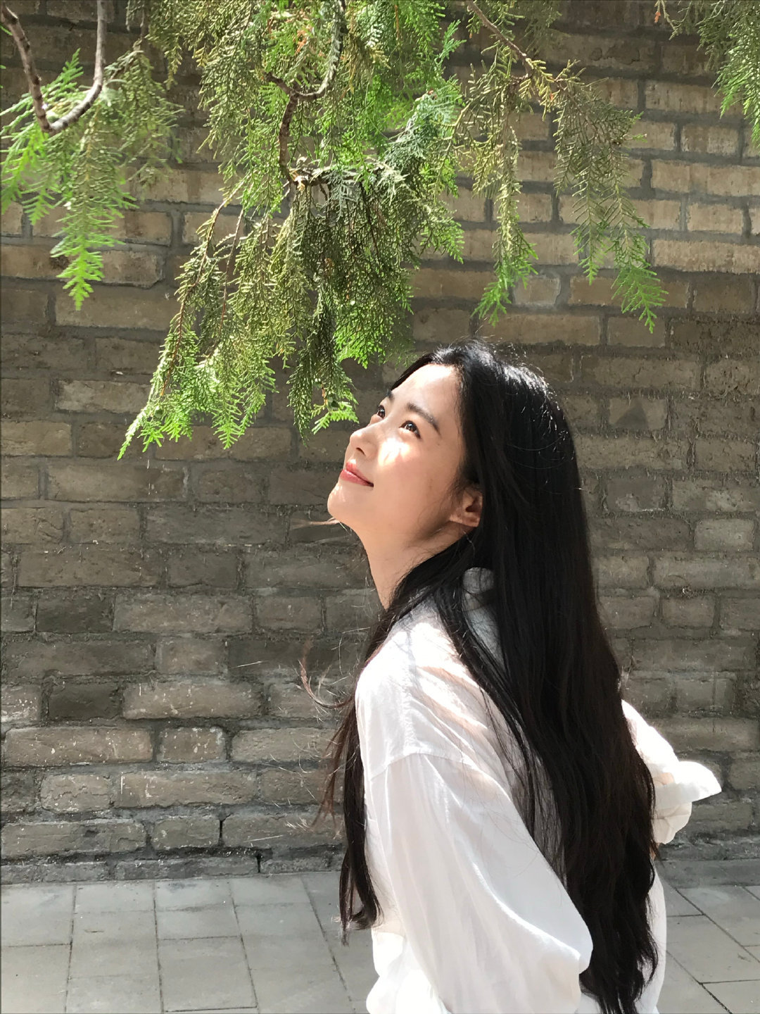 时间间的参照物是什么呢，是更明媚的卢昱晓！！​​​