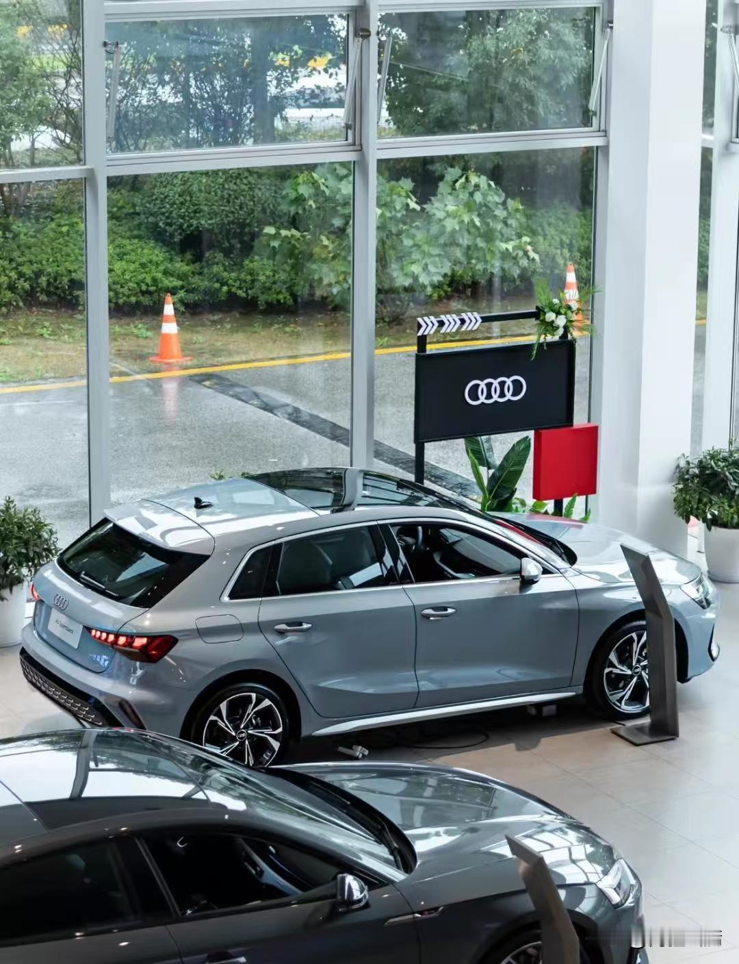 直降9万！奥迪从20万跌到11万，比轩逸还便宜值不值？豪华车也玩起大降价！