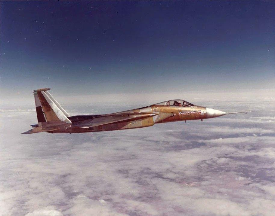 1975年1月至2月，美国北达科他州大福克斯空军基地（GrandForksA