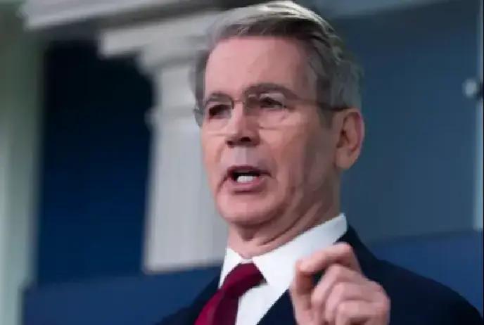 美国“子弹”已上膛，美财长通知中国交出稀土！话音刚落，中方停购大豆.....