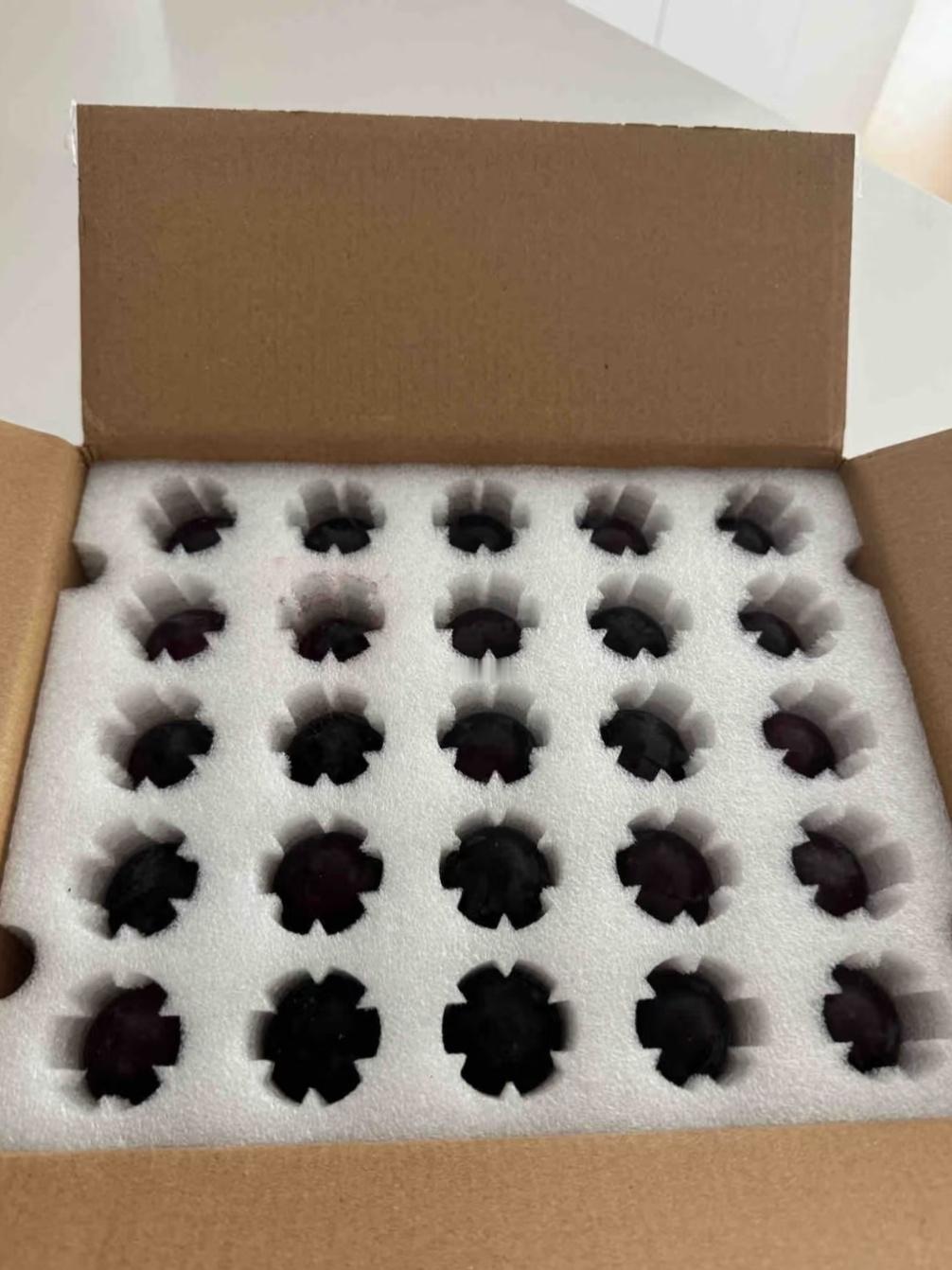 零散葡萄的日子也是好起来了，住上单间了掉的不成串的葡萄有销路了​​​