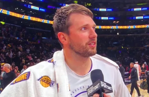 NBA常规赛湖人以127-113战胜骑士本场比赛，湖人球员卢卡-东契奇出战3