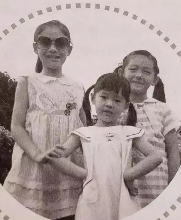 徐家三朵花，人如其名。老大徐熙娴，乳名珍珍，性格安静娴淑,家庭为主。老二徐熙