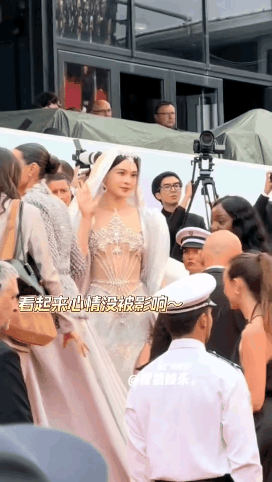 实话实说，赵樱子其实真的很美，无论是整容前还是整容后，无论是长相还是身材都蛮好的