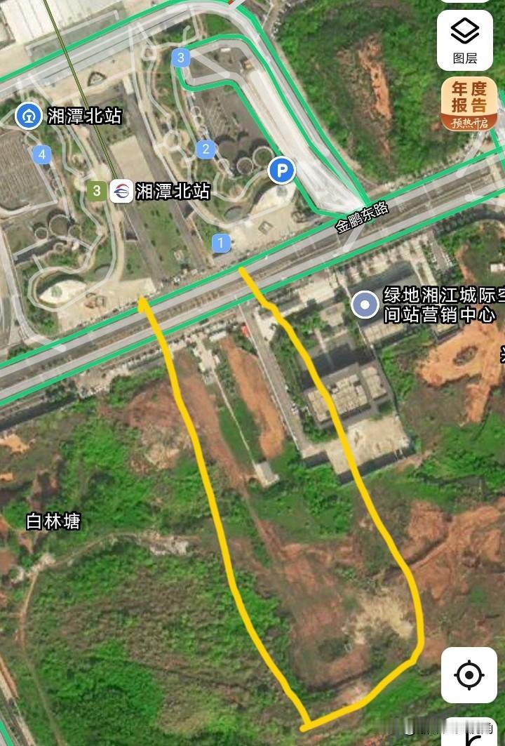 原本有望成为湘潭第一个地铁上盖的小区，现在看起来很难实现了。在湘潭北站对面，