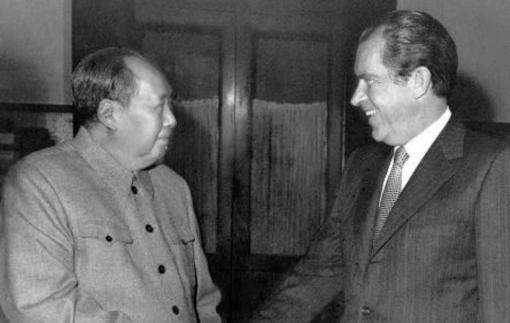 1972年，尼克松访华，毛主席送给他4两茶叶，他嫌礼物太少了，脸色当时就不好看了