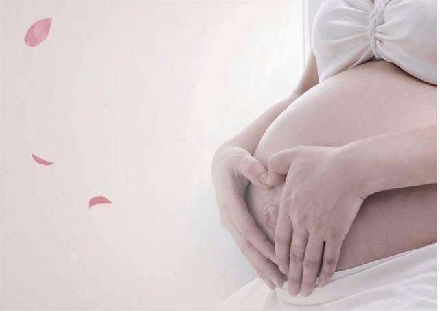 脐带连着妈妈和宝宝, 剪的时候到底是宝宝更疼? 还是妈妈更疼?