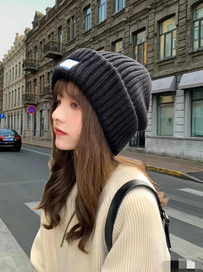 存钱，一定要存钱，全网都在存钱。普通人存钱，就靠两个字，省和抠。目前我和老