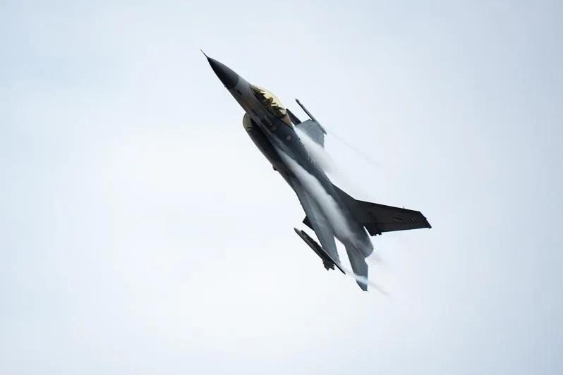 在印巴冲突中,印度被霹雳15打下了好几架飞机,但具体数据不详,因为印度不承认。在