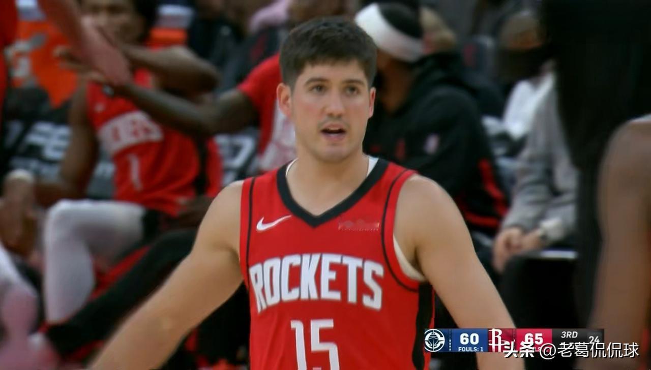 火箭超级新星谢波德终于大放异彩了一回！在今天火箭主场以102：95击败快船的比赛