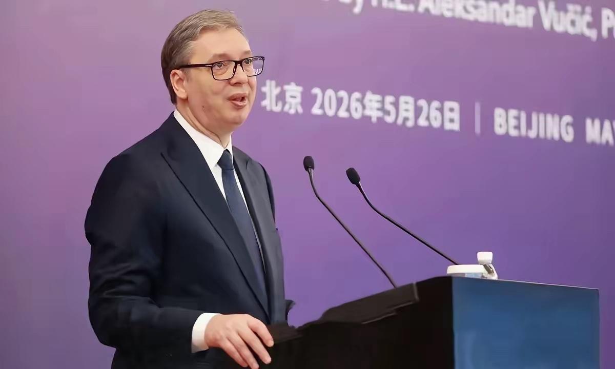 5月26日上午，武契奇站上清华大学讲台，一句话，让在场所有学子安静沉默：别把当下