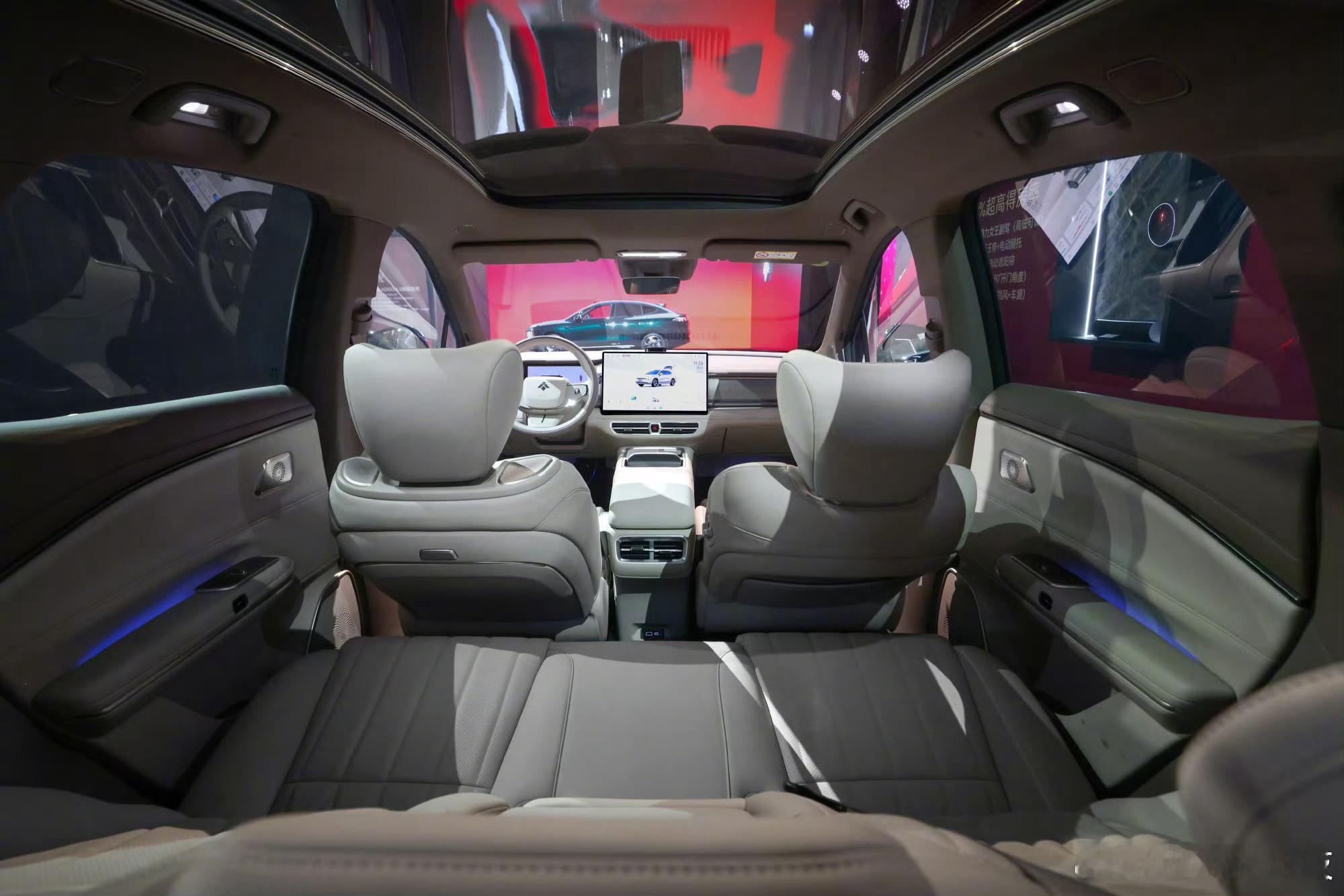 20万出头入手四驱空悬中大型SUV5月17日昊铂S600正式开启预售，预售权益价