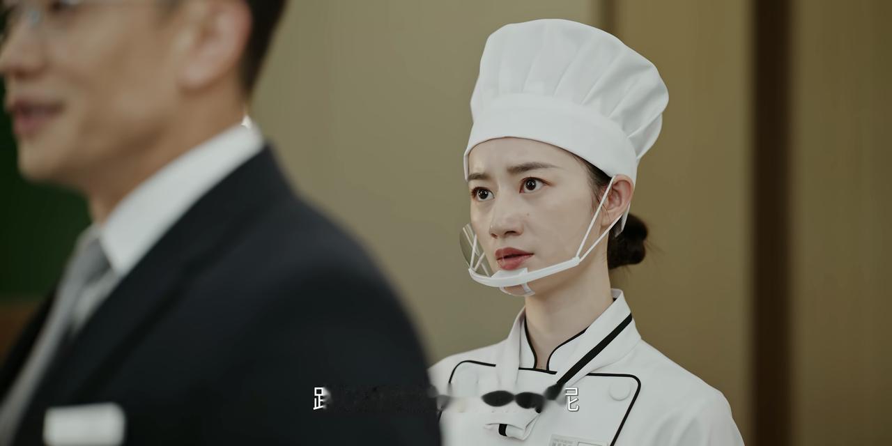 《蜜语纪》这一幕真气人！那就是郭晓婷饰演的女厨成了饭店主厨，故意来找茬的客人