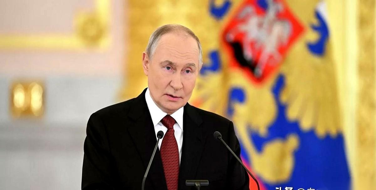 特朗普的话音刚落，克里姆林宫那边，普京的新闻秘书就跟着点头，说对。不到24小时