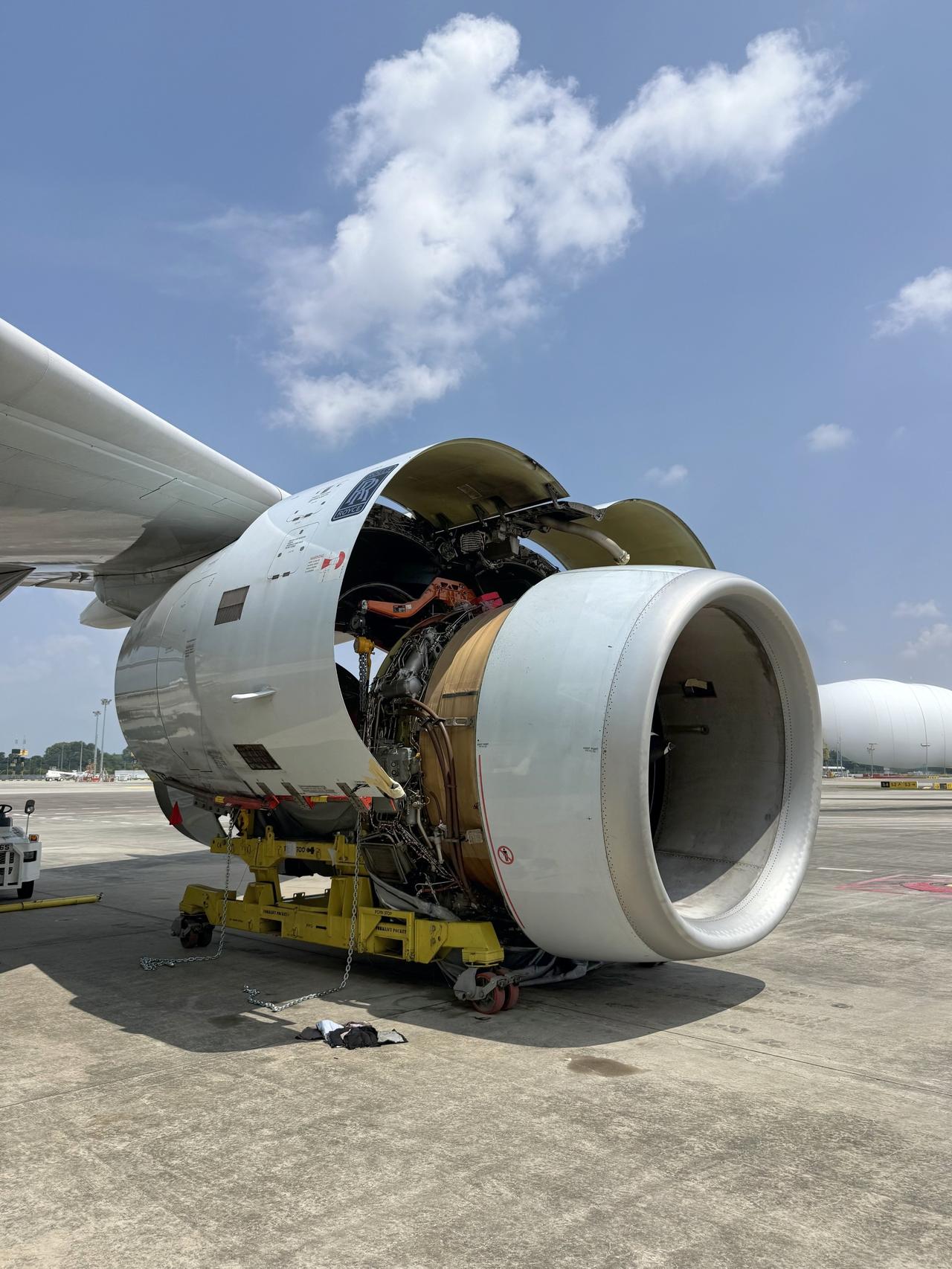 空客A330飞机在飞行中发生发动机自动关闭后更换罗尔斯·罗伊斯Trent700