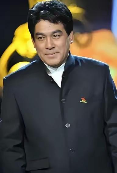 2019年，朱时茂给陈佩斯转了100万，附了条消息：‘钱不多，能帮衬点是点，’陈