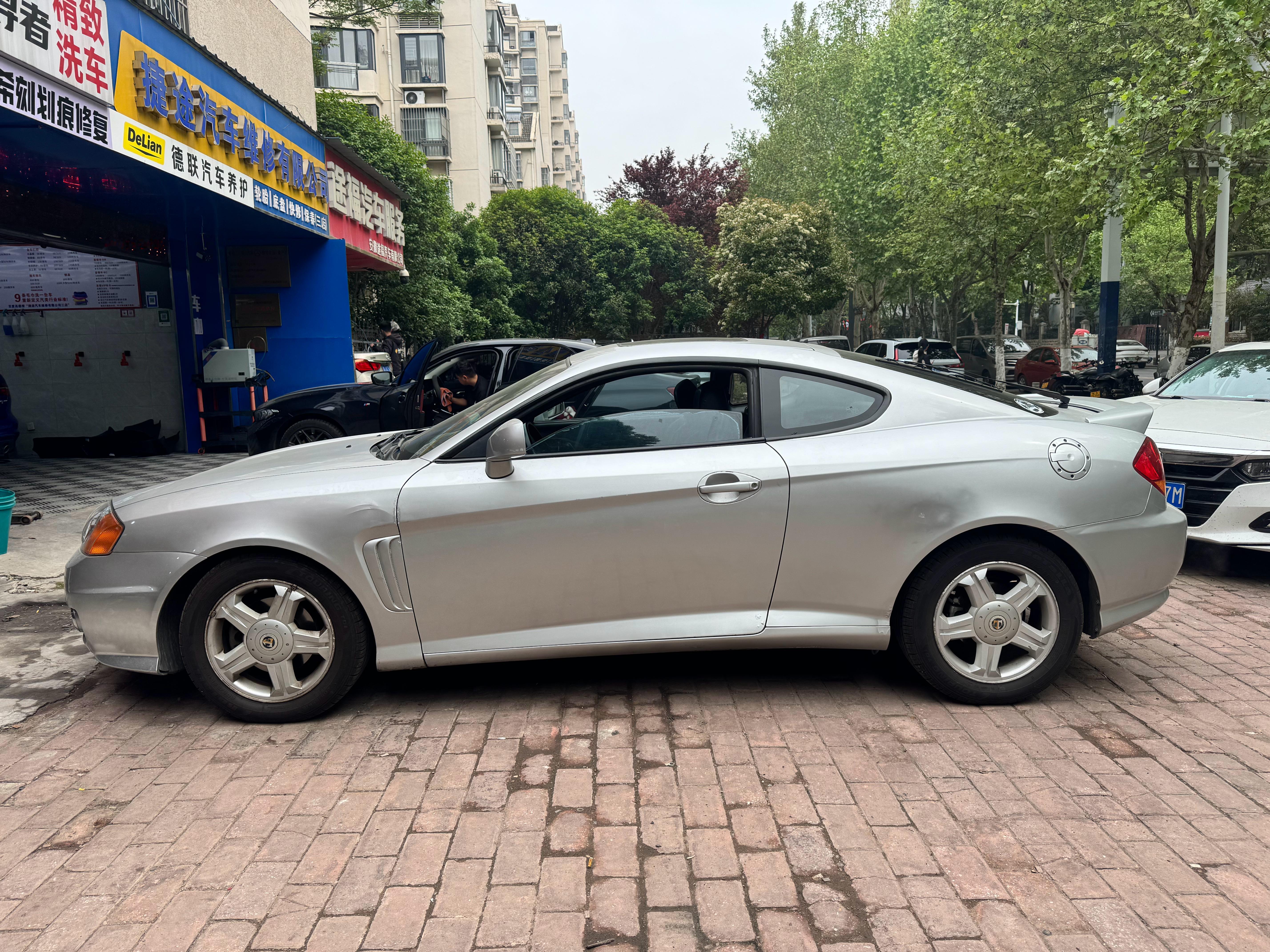 Rookie道歉当年的性感小跑车！北京现代的酷派！不到20万的价格，确实当时挺拉