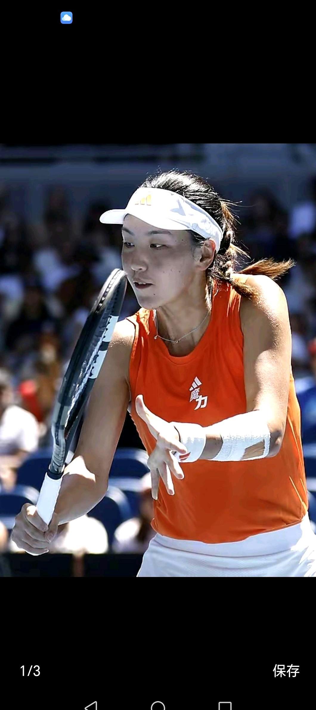 刚被一个怪招打懵，止步八强，多哈首轮又碰上个一模一样的对手。哥伦比亚这姐们