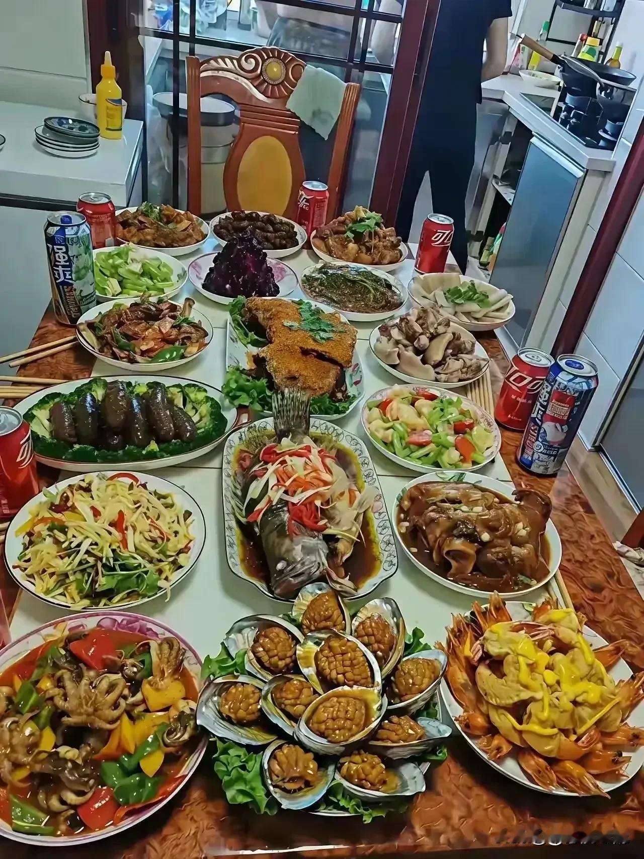 不得不说，月薪过万，估计才舍得这样吃饭吧？[捂脸哭][捂脸哭][捂脸哭]