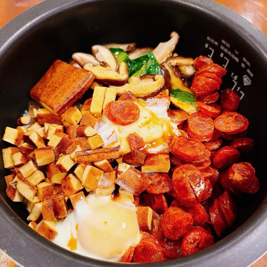 董秘说想吃煲仔饭。没问题，师兄家庭版煲仔饭怎么样？