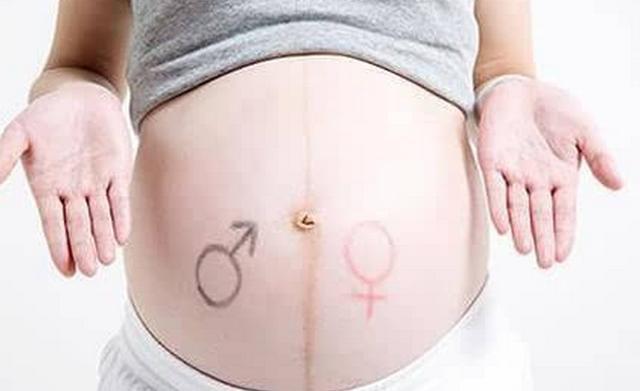 怀孕后肚子上的一条黑线能预测生男生女? 这黑线是怎么一回事