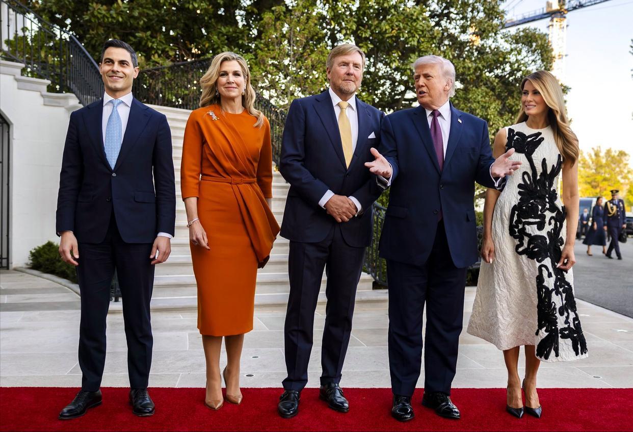 荷兰国王夫妇对美国访问三天在华盛顿，两对大块头夫妇友好会晤，爱笑