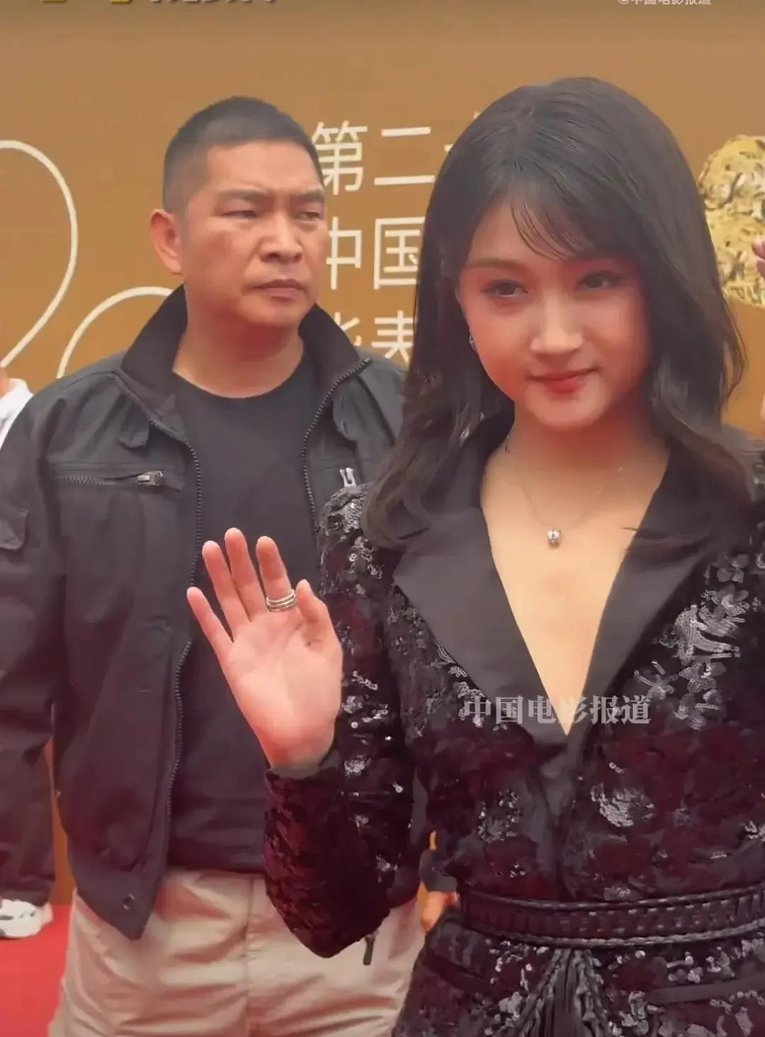 终于知道，鹿晗为什么要和她分手了！