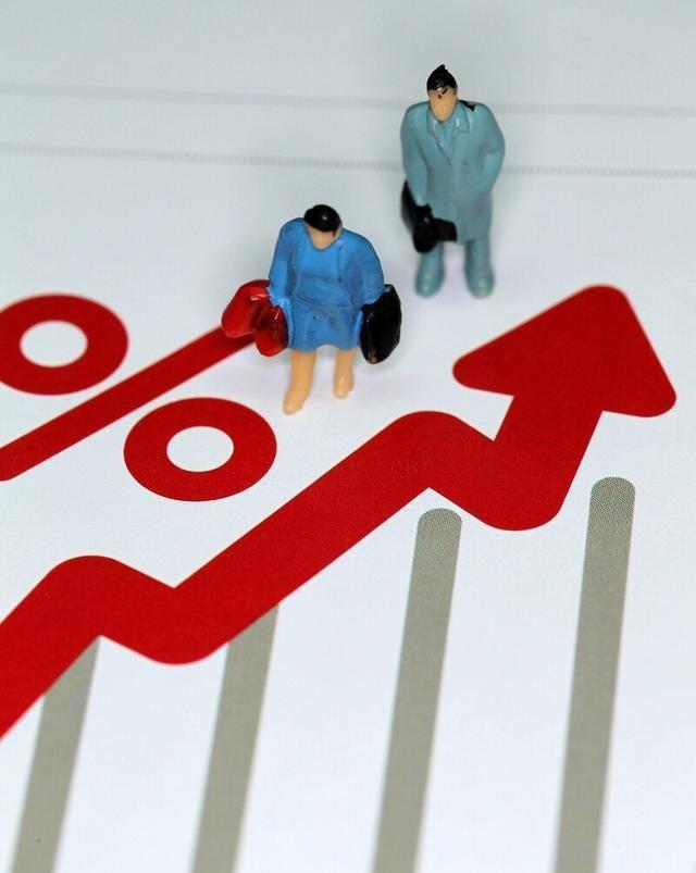 中国不同时期的工资1952年一个月工资：37元1962年一个月工资：42元197