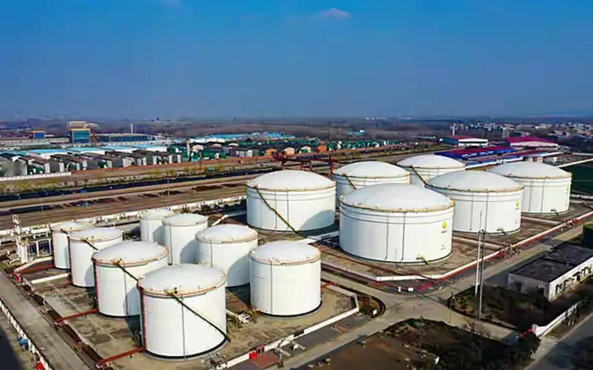 近日，华尔街日报披露：中国可以不买美国的大豆，不买澳大利亚的铁矿石，不买法国的红