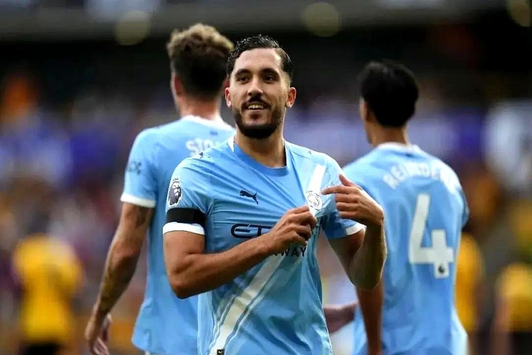 高级货就是高级货，哪怕全队都在梦游，他自己也能硬生生给你搞出个进球来。说的就是