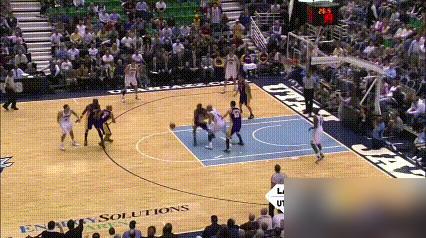 科比那个提前庆祝的绝杀助攻，奖金是零。你没看错，一分钱都没有。别听人瞎扯什么