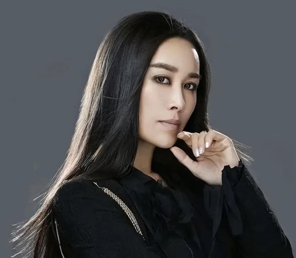 所有歌手真的要向那英看齐，三五句也要问版权这不是较真是行业底线那英就