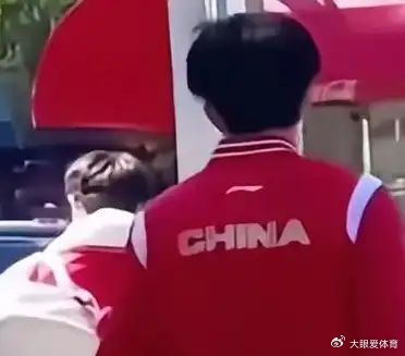 不管他俩是什么关系！我都坚定不移地爱他们！情侣也好、搭档朋友也罢！尊重他们的任何