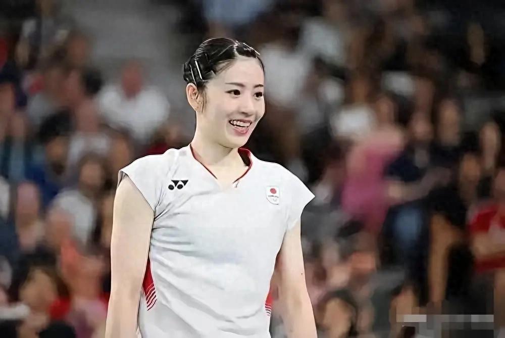 和日本队闹翻后，志田千阳来中国打球，年薪只有这个数60万到100万人民币，这就