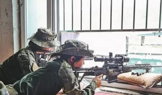 很厉害，距离3公里，5发5中，中国8.6毫米狙击步枪打破世界最远射程记录。在高精