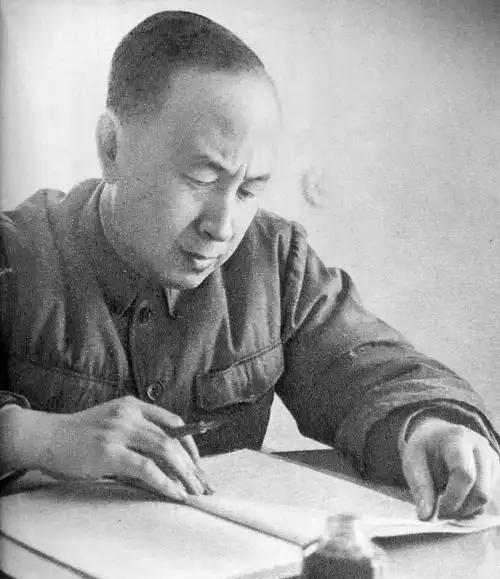 1964年，1个新疆知青给钱学森写信，信中毫不客气地指出钱学森的错误。没想到，2