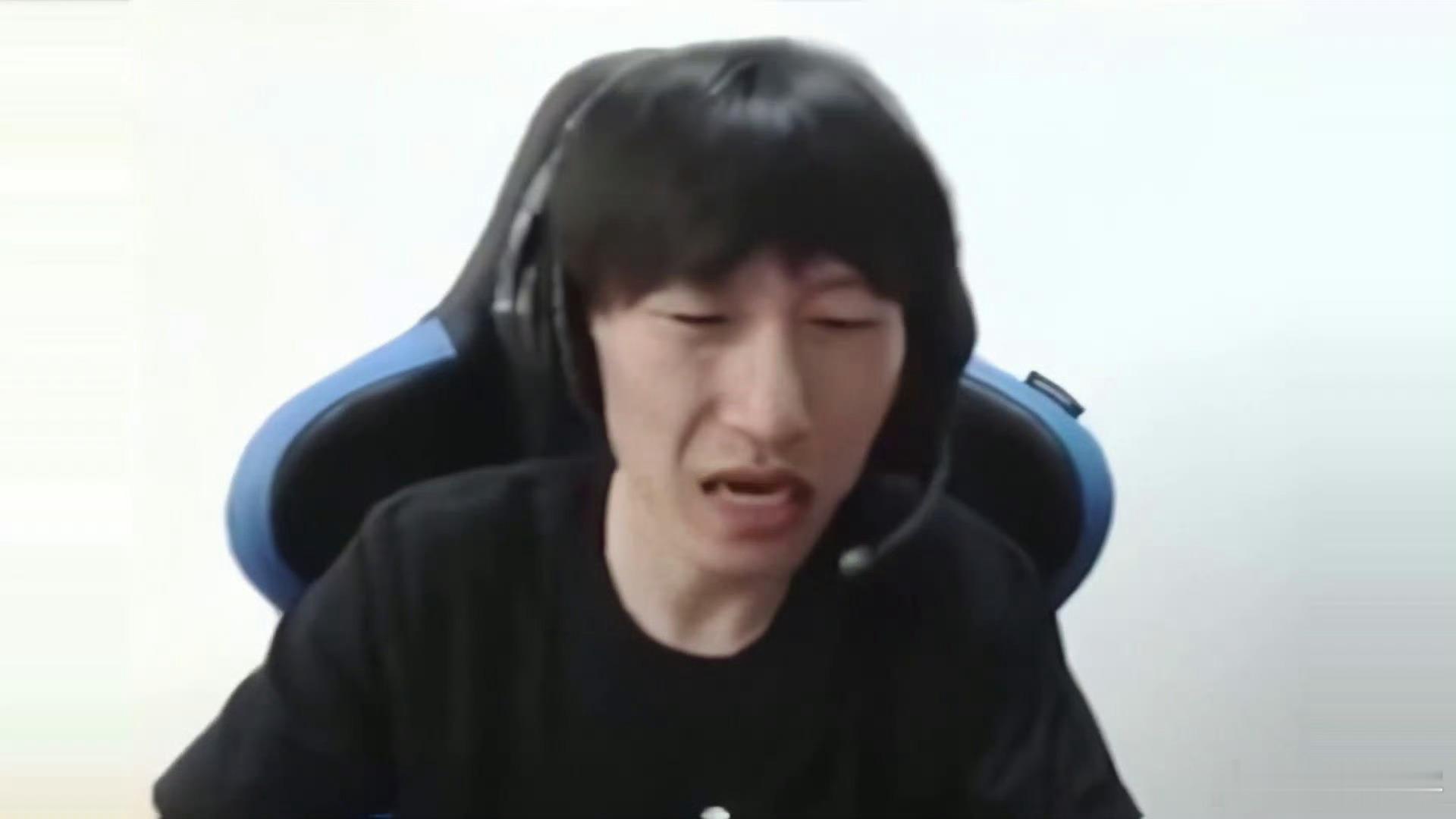 电棍：我永远感恩枫哥，枫哥真的是非常好的主播，他把蛋糕做大，把自己的直播内容做丰