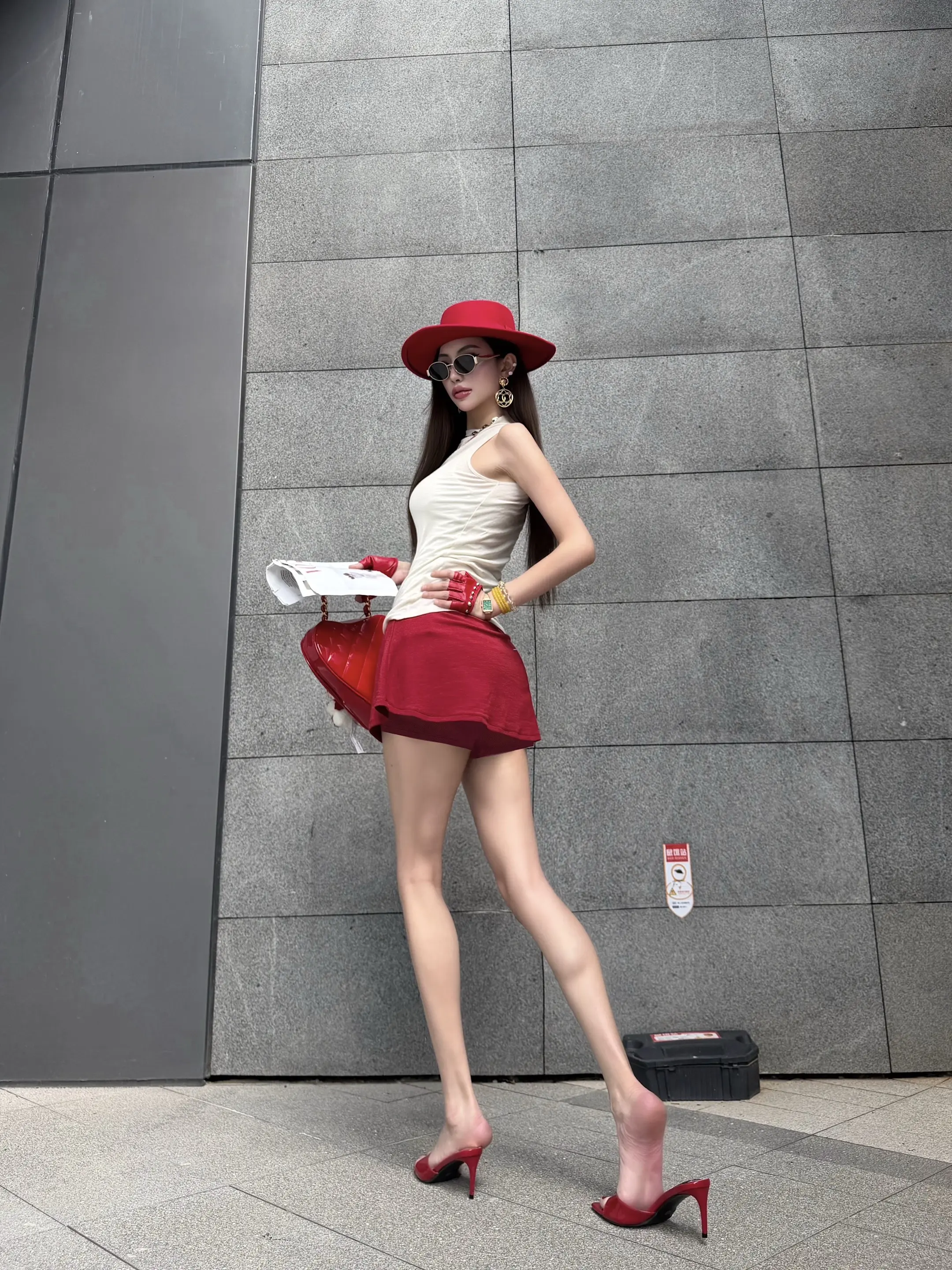 薄肌感辣妹。