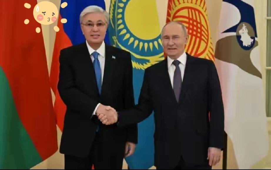 12月21日，哈萨克斯坦总统刚结束日本的行程，没回自己国家，反倒直接飞俄罗斯了。