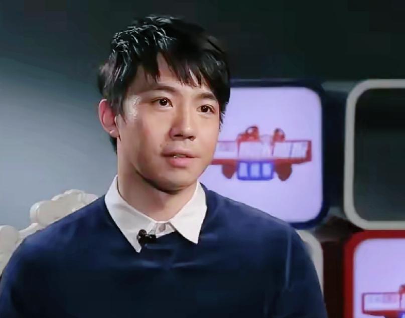 俞灏明说，当年我被大火烧伤后，圈内女友马上把我抛弃了，粉丝、圈内好友都知道这件事