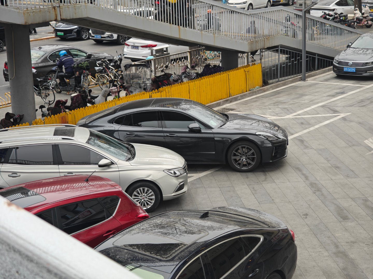 坏了，我好像分辨不出真保时捷了